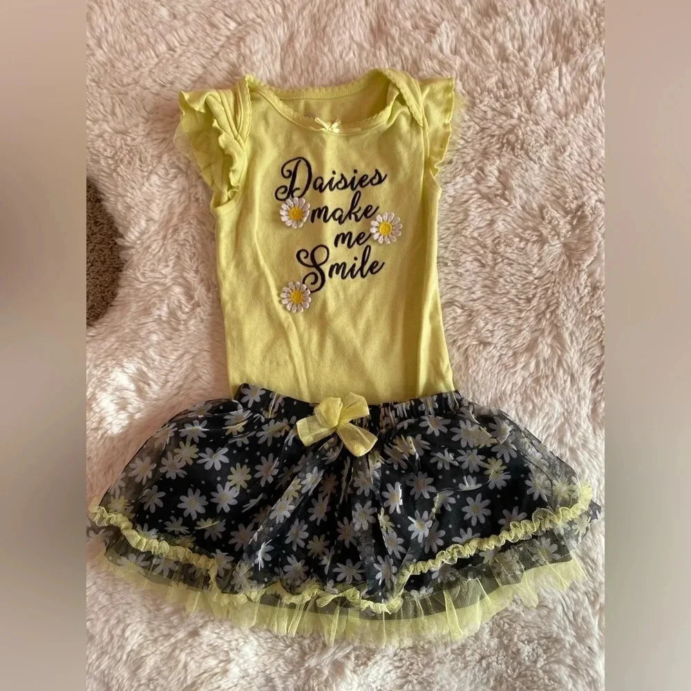 Wonder Nation Baby girl skirt outfit size 24m